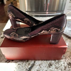 Donald Pliner Heels